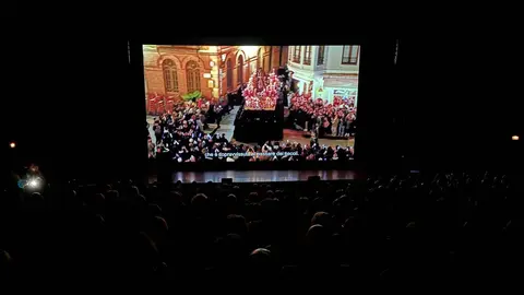 El Auditorio de León estrena la película documental que recoge el viaje histórico de la talla del Dulce Nombre de Jesús al Jubileo de Cofradías en la capital italiana. Fotos: AytoLeón