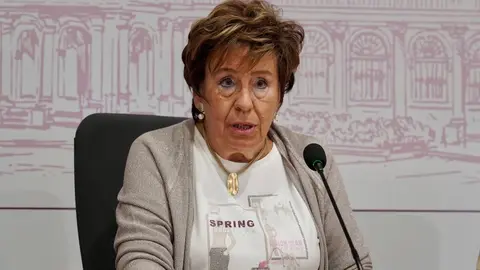 La concejala de Acción y Promoción Cultural, Elena Aguado, junto al encargado cultural, Senador González, y la gerente del Auditorio Ciudad de León, Ana Isabel García, presenta el ciclo de Artes Escénicas del Auditorio del segundo semestre del año. Foto: Campillo.