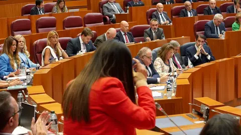 El presidente de la Junta, Alfonso Fernández Mañueco, expresó hoy su respaldo al consejero de Medio Ambiente, Vivienda y Ordenación del Territorio, Juan Carlos Suárez-Quiñones, tras la gestión de los “graves” incendios forestales de este verano. Fotos: Miriam Chacón