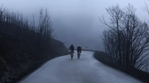 Ambiente previo a la subida al alto del Morredero en Ponferrada de la etapa de la Vuelta ciclista a España. Foto: César Hornija.
