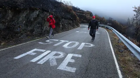 Ambiente previo a la subida al alto del Morredero en Ponferrada de la etapa de la Vuelta ciclista a España. Foto: César Hornija.