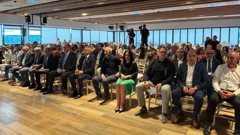La 9 Televisión inauguró a última hora de este jueves su temporada 2025-2026 con una gala celebrada en el Olímpico de León, que reunió a representantes institucionales y del tejido económico y social de la provincia.
