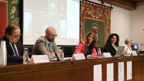 El Seminario de Relaciones Internacionales reúne a 900 participantes y la secretaria de Estado de Migraciones defiende en la ULE la reforma normativa como vía para reforzar los derechos de las personas inmigrantes.