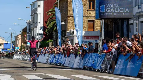 Jesse Maris conquista la etapa reina de la Volta a Galicia con el Technosylva Maglia Rower Bembibre. El ciclista estadounidense se impone en un agónico sprint y asegura matemáticamente el maillot de la montaña para el equipo leonés.