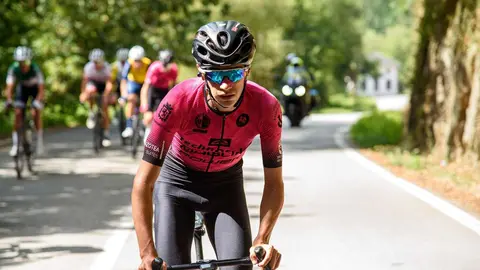Jesse Maris conquista la etapa reina de la Volta a Galicia con el Technosylva Maglia Rower Bembibre. El ciclista estadounidense se impone en un agónico sprint y asegura matemáticamente el maillot de la montaña para el equipo leonés.