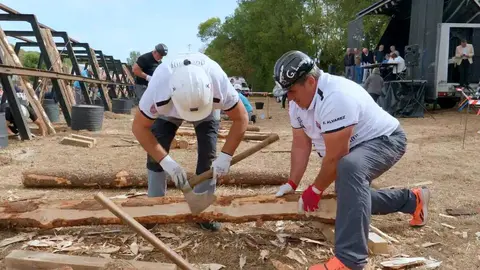 Bembibre revive su historia minera con el 45º Concurso Nacional de Entibadores. El grupo asturiano Bocamina acapara los tres primeros premios mientras el público disfruta del sol y la tradición en las Fiestas del Cristo.