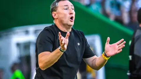 La Cultural, en su mejor versión, firmó una primera mitad soberbia, para enmarcar. Todo lo que el equipo de Llona no había mostrado en el inicio de la competición brotó en el Sardinero. En las fotografías, la secuencia del partido.