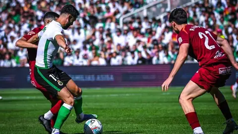 La Cultural, en su mejor versión, firmó una primera mitad soberbia, para enmarcar. Todo lo que el equipo de Llona no había mostrado en el inicio de la competición brotó en el Sardinero. En las fotografías, la secuencia del partido.
