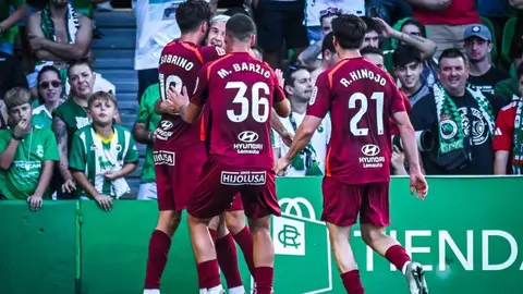 La Cultural, en su mejor versión, firmó una primera mitad soberbia, para enmarcar. Todo lo que el equipo de Llona no había mostrado en el inicio de la competición brotó en el Sardinero. En las fotografías, la secuencia del partido.
