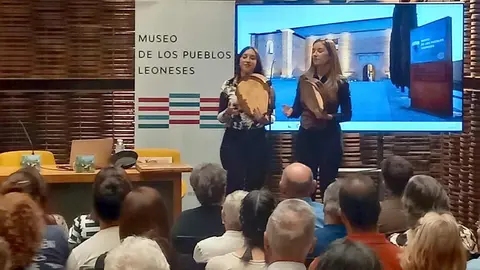 Acudimos al reclamo de la presentación del esperado disco de “Tsacianiegas” en el Museo de los Pueblos Leoneses en Mansilla de las Mulas. Fotos: Jesús Ferrero
