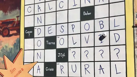 Mural 'Arde el rural' de Laura Merayo en San Pedro Bercianos.