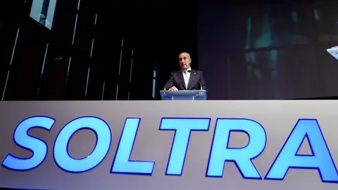 La consejera de Industria, Comercio y Empleo, Leticia García, clausura la Gala del 25 aniversario de Soltra, a la que también asisten el presidente de las Cortes de Castilla y León, Carlos Pollán, el delegado del gobierno, Nicanor Sen, y el alcalde de León, José Antonio Diez. Fotos: Campillo