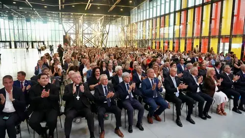 La consejera de Industria, Comercio y Empleo, Leticia García, clausura la Gala del 25 aniversario de Soltra, a la que también asisten el presidente de las Cortes de Castilla y León, Carlos Pollán, el delegado del gobierno, Nicanor Sen, y el alcalde de León, José Antonio Diez. Fotos: Campillo