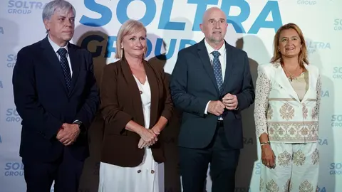 La consejera de Industria, Comercio y Empleo, Leticia García, clausura la Gala del 25 aniversario de Soltra, a la que también asisten el presidente de las Cortes de Castilla y León, Carlos Pollán, el delegado del gobierno, Nicanor Sen, y el alcalde de León, José Antonio Diez. Fotos: Campillo