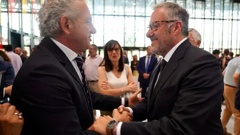 La consejera de Industria, Comercio y Empleo, Leticia García, clausura la Gala del 25 aniversario de Soltra, a la que también asisten el presidente de las Cortes de Castilla y León, Carlos Pollán, el delegado del gobierno, Nicanor Sen, y el alcalde de León, José Antonio Diez. Fotos: Campillo