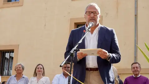 El delegado territorial de la Junta, Eduardo Diego, ejerce como pregonero de la Romería de La Melonera, a la que también acude el presidente de las Cortes de Castilla y León, Carlos Pollán. Foto: Campillo.