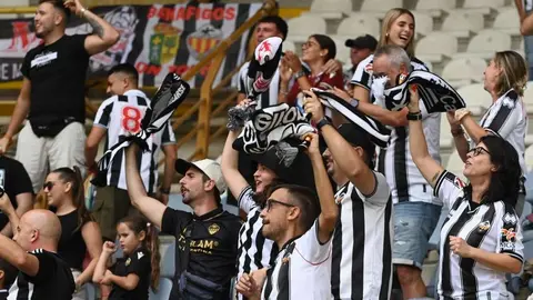 La Cultural, que llegaba al Reino con galones, se hundió en los primeros diez minutos de partido y no pudo en la primera mitad con un solvente Castellón.