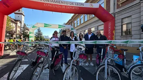 Un domingo sobre ruedas une a León en la fiesta del Día de la Bici. Foto: Ayuntamiento de León.