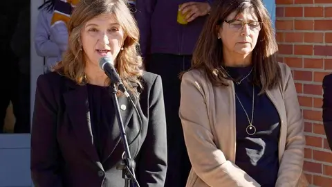 La Universidad de León celebra un minuto de silencio en recuerdo de la estudiante del Gaado en Turismo fallecida este viernes en Nápoles (Italia) donde se encontraba cursando una beca Erasmus+