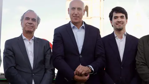 El alcalde de León, José Antonio Diez, asiste a la presentación de campaña ‘Los valientes de León’, una iniciativa que quiere dar visibilidad al talento y a la innovación de los emprendedores de la provincia. Foto: Campillo