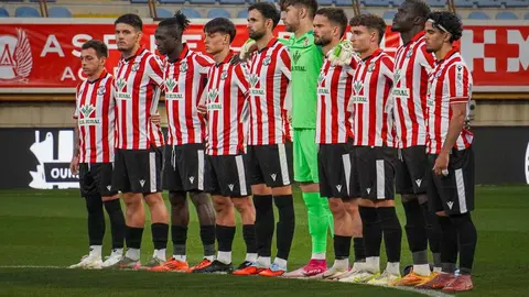 La Cultural plagada de suplentes cae 0-1 ante el Ourense y la Ponferradina se impone al Zamora (0-1) en el homenaje a quienes lucharon contra los incendios del pasado verano.