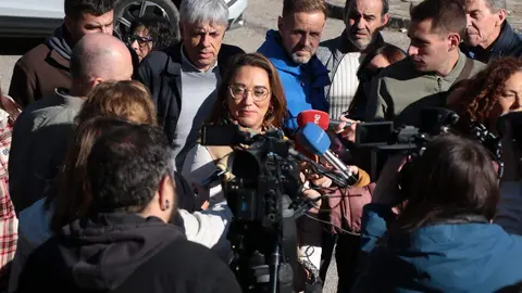 El Gobierno de España pretende abonar antes de finales de año las ayudas destinadas a los agricultores y ganaderos que se han visto afectados por los incendios de este verano, según desveló hoy el ministro de Agricultura, Pesca y Alimentación, Luis Planas, en una visita a una de las explotaciones afectadas en la localidad de Tremor de Arriba, en el municipio de Igüeña. Fotos: Peio García
