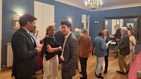 Cóctel en La Casa de León en Madrid tras el encuentro
Foto: Casa de León