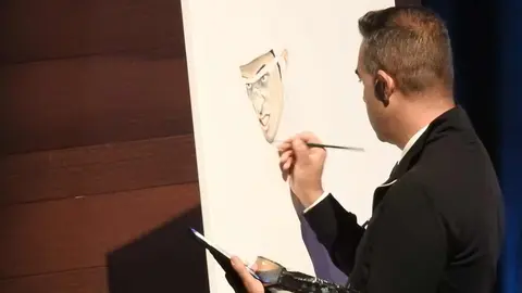El ganador de Vuelta, Tour y Giro encandiló a un abarrotado Auditorio de León dentro de los encuentros FID.