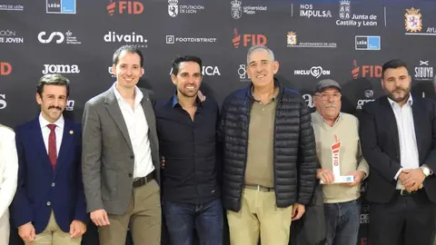 El ganador de Vuelta, Tour y Giro encandiló a un abarrotado Auditorio de León dentro de los encuentros FID.