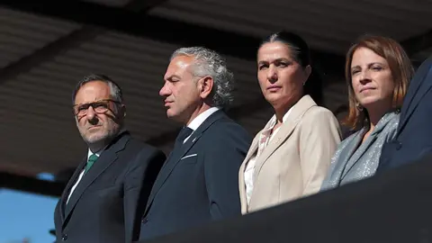 El teniente general jefe de la Unidad Militar de Emergencias, Francisco Javier Marcos Izquierdo, preside el acto de relevo en el mando del Quinto Batallón de Intervención en Emergencias de la Unidad Militar de Emergencias, del que toma posesión el teniente coronel don Pablo Samaniego Pérez. Foto: Peio García