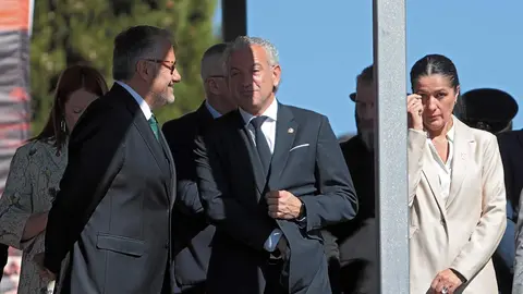 El teniente general jefe de la Unidad Militar de Emergencias, Francisco Javier Marcos Izquierdo, preside el acto de relevo en el mando del Quinto Batallón de Intervención en Emergencias de la Unidad Militar de Emergencias, del que toma posesión el teniente coronel don Pablo Samaniego Pérez. Foto: Peio García