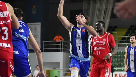 La Cultural se lleva el derbi y avanza en la Copa de España. El conjunto leonés venció 83-91 en el Lydia Valentín con un inspirado Deng, mientras Ponferrada queda pendiente de otros resultados para conocer su futuro en la competición.