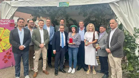 La feria cumple 40 años con récord de expositores, gran afluencia y un programa que hoy domingo mantiene el pulso festivo hasta la clausura.