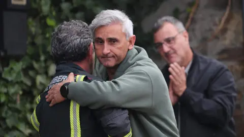 La Asociación de Vecinos El Nogalón celebra un acto de homenaje al bombero forestal Nacho Rumbao, fallecido en acto de servicio en Espinoso de Compludo. Foto: Ical