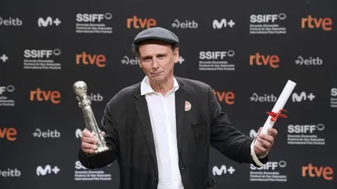 José Luis Guerín, Premio Cooperación Española y Premio especial del jurado ('HISTORIA DEL BUEN VALLE'). . Foto: SSIFF/Ulises Proust