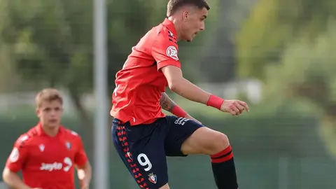 La Ponferradina perdona y se conforma con un empate en Tajonar. Los bercianos suman un punto ante Osasuna Promesas tras desperdiciar numerosas ocasiones.