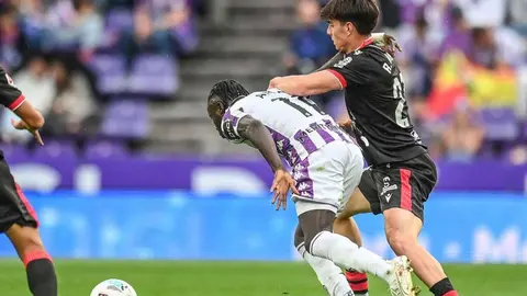 La Cultural, con lesionados y bajas en la cobertura, se enfrenta a un aguerrido Valladolid. 'Cuco' Ziganda debuta en el banquillo leonés en un duelo de enorme intensidad.