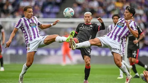 La Cultural, con lesionados y bajas en la cobertura, se enfrenta a un aguerrido Valladolid. 'Cuco' Ziganda debuta en el banquillo leonés en un duelo de enorme intensidad.