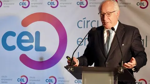 El presidente del Círculo de Empresarios, Juan María Nin, participa en un Encuentro Empresarial organizado por el Círculo Empresarial Leonés. Foto: Campillo.