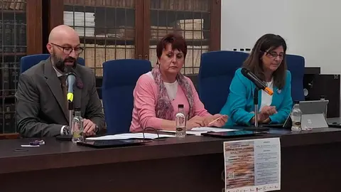 El subdelegado del Gobierno en León, Héctor Alaiz Moretón, inauguró este martes la segunda jornada del VII Ciclo de Jornadas de Género, Diversidad Sexual y Derechos, organizada por la Universidad de León en colaboración con la Subdelegación del Gobierno.