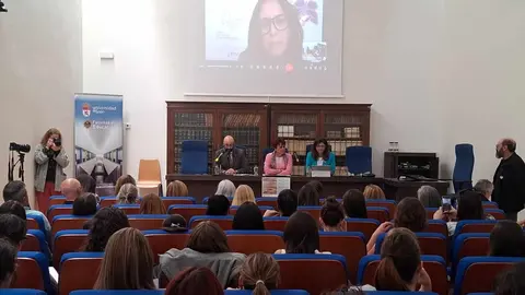 El subdelegado del Gobierno en León, Héctor Alaiz Moretón, inauguró este martes la segunda jornada del VII Ciclo de Jornadas de Género, Diversidad Sexual y Derechos, organizada por la Universidad de León en colaboración con la Subdelegación del Gobierno.