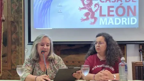 La Casa de León en Madrid acogió en la tarde el martes, 30 de septiembre, el acto benéfico titulado 'Zarpazo a los incendios', organizado por las Féminas Culturalistas de la Peña Culturalista Madrileña, en apoyo de los pueblos de la Montaña Leonesa afectados por los incendios este verano.
