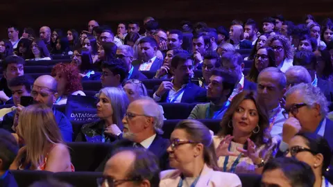 El secretario de Estado de Justicia, Manuel Olmedo Palacios; el delegado del Gobierno, Nicanor Sen; el alcalde de León, José Antonio Diez, y la rectora de la Universidad de León, Nuria González, participan en la inauguración del evento ‘DATA fórum Justicia 2025: El año de la Justicia’. Foto: Campillo
