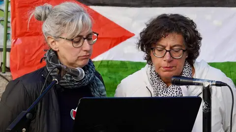 Huelga de estudiantes en León para reclamar el fin del genocidio de Gaza. En la imagen, acto de protesta con lectura de los nombres de niños palestinos muertos en Gaza. Fotos: Campillo