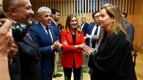 La consejera ejecutiva de la Cultural y Deportiva Leonesa, Natichu Alvarado, recogió este jueves el III Premio Mujer Leonesa 2025 que concede Onda Cero León. Foto: Campillo