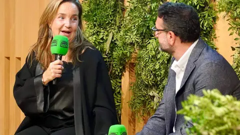La consejera ejecutiva de la Cultural y Deportiva Leonesa, Natichu Alvarado, recogió este jueves el III Premio Mujer Leonesa 2025 que concede Onda Cero León. Foto: Campillo