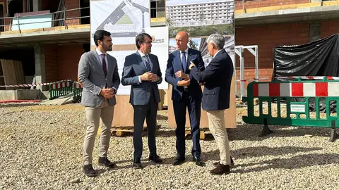 El Ayuntamiento facilita terrenos valorados en 1,5 millones de euros en La Palomera, El Ejido y San Pedro Norte para favorecer el asentamiento de población juvenil. Fotos: AytoLeón