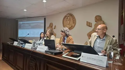 Las herederas de Francisco Roa Rico confían en la Universidad de León la conservación y difusión de un legado bibliográfico de 4.000 ejemplares. Foto: ULE.