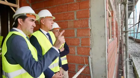 El Ayuntamiento facilita terrenos valorados en 1,5 millones de euros en La Palomera, El Ejido y San Pedro Norte para favorecer el asentamiento de población juvenil. Fotos: Campillo