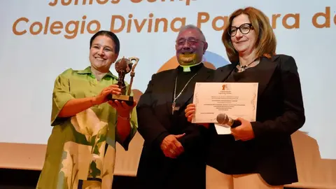 La Diócesis de León reconoció este viernes a aquellas asociaciones que, a través de sus actividades y proyectos, contribuyen de manera sobresaliente al bien común del territorio mediante la entrega de la primera edición de los Premios San Froilán. Fotos: Campillo